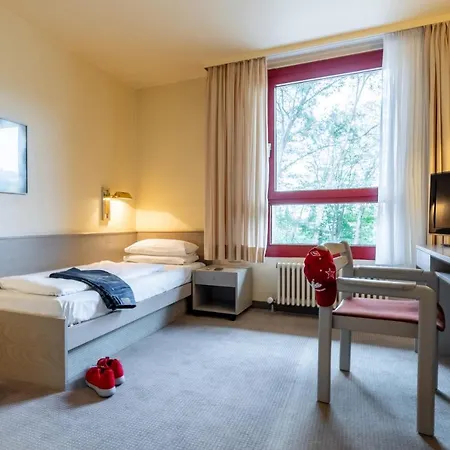 מלון Hotel Baden-Baden 3*