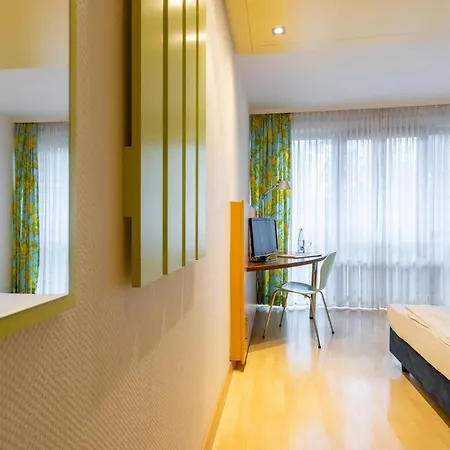 Hotel Baden-Baden מלון באדן-באדן